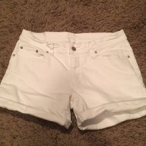 Levi’s denim shorts - white - size 29
